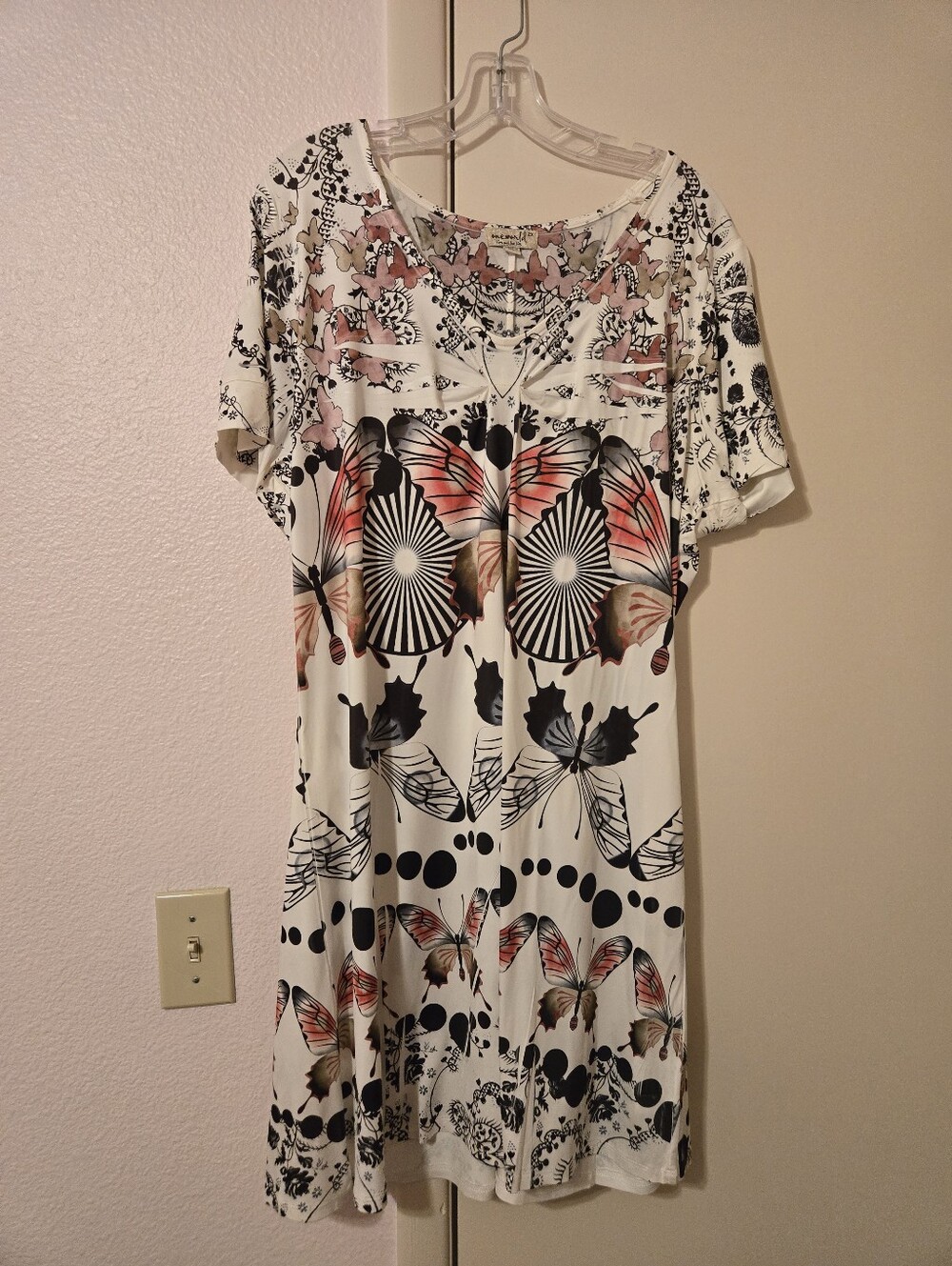 ONE WORLD White Butterfly Print Short Sleeve Mini Dress with Pink Accents